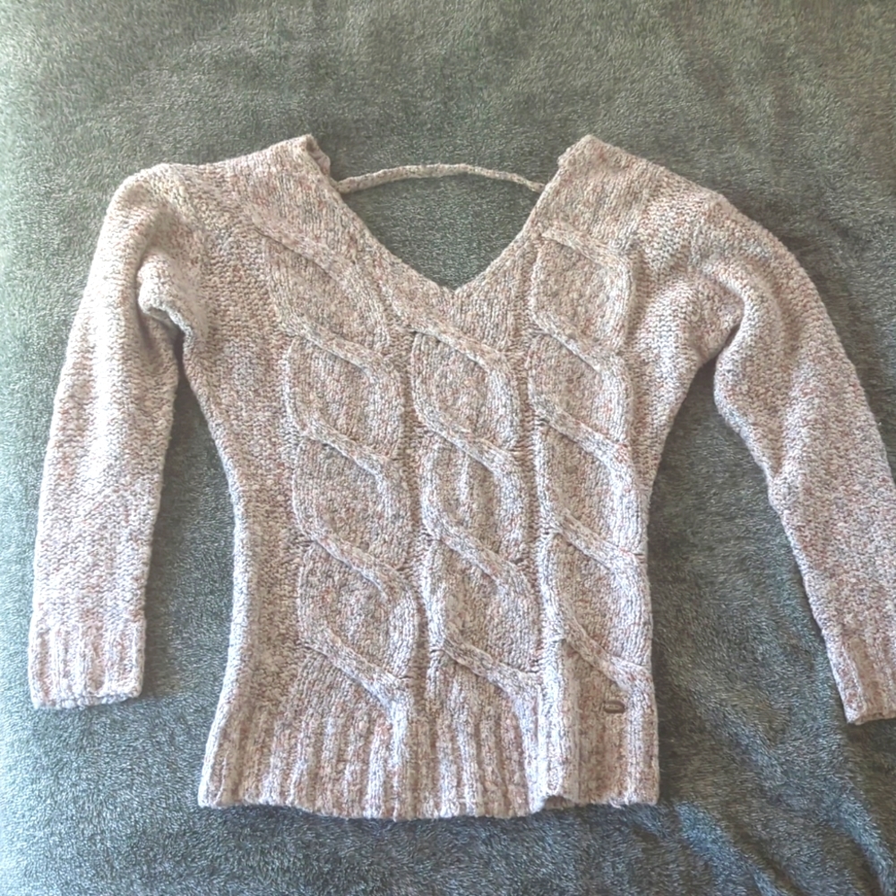 Guess Woman's sweater, medium